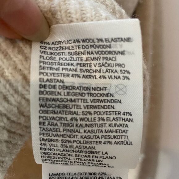 H&M Wool Pearl Studded Oversized Crewneck Sweater Women's Small Preppy Holiday - Picture 12 of 12